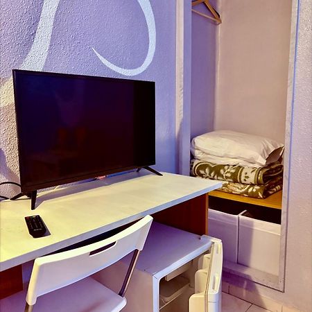 Hostal La Rosa Caces Extérieur photo