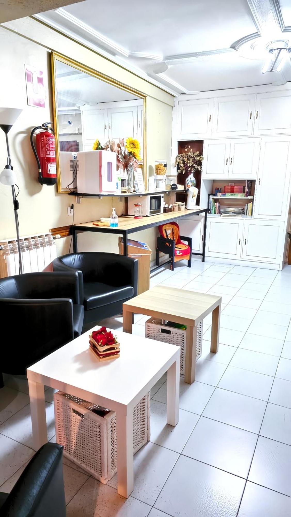 Hostal La Rosa Caces Extérieur photo